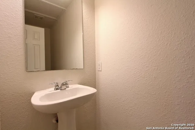 125 Creek Run Cibolo, TX 78108